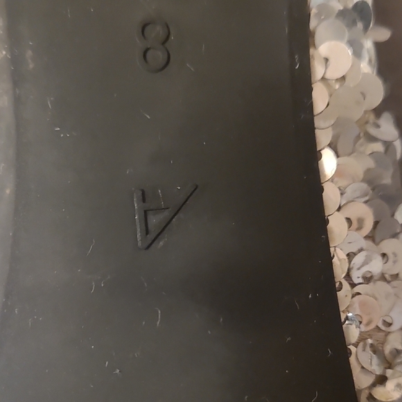 Ardene Glittering Silver Sequin Flats - Picture 5 of 5